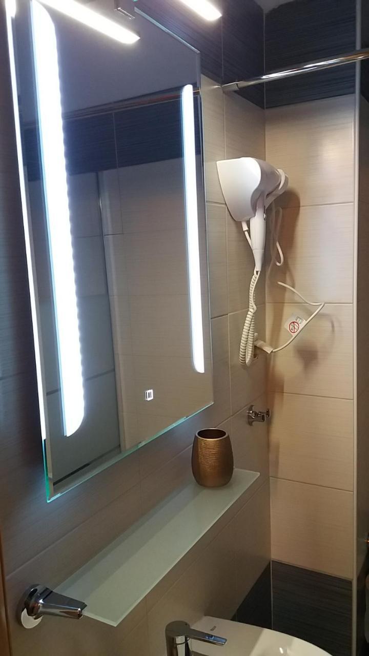 Manina Seaside Apartment Szaloniki Kültér fotó
